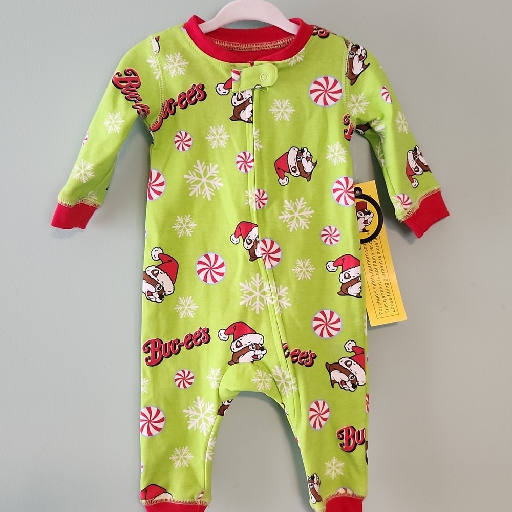 Buc-ee’s Christmas Zippered Onesie